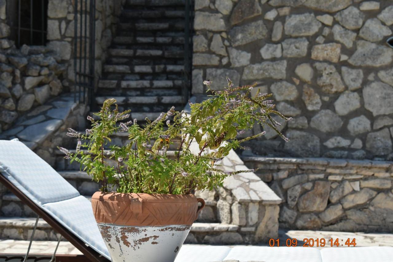 Estate Dafnopanagia Villa Magda Asprogerakata Екстериор снимка