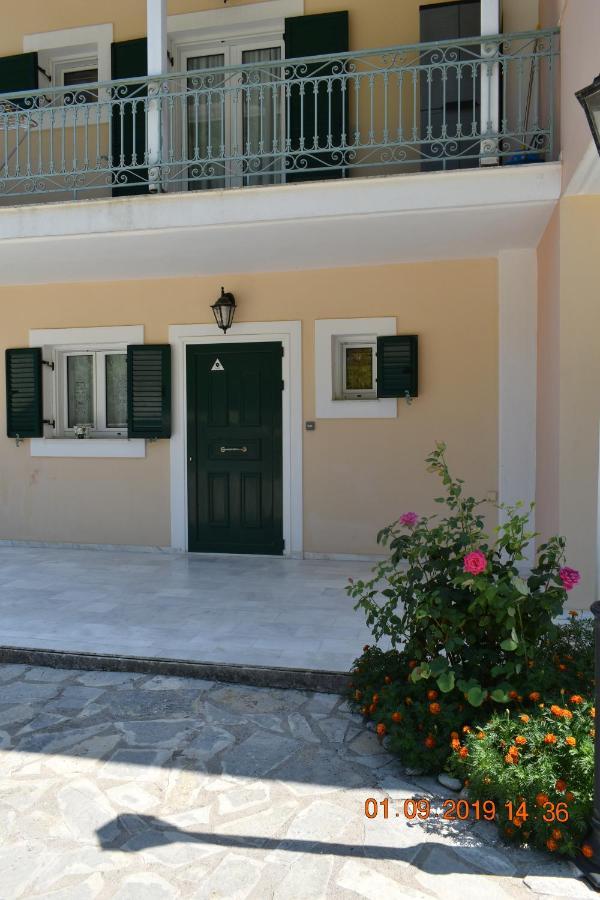 Estate Dafnopanagia Villa Magda Asprogerakata Екстериор снимка