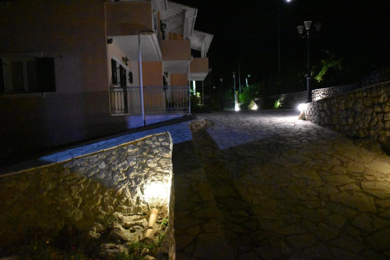 Estate Dafnopanagia Villa Magda Asprogerakata Екстериор снимка